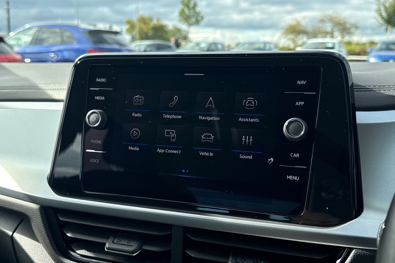 Used Volkswagen T-Roc 2024 for sale - 75970574: Photo 17