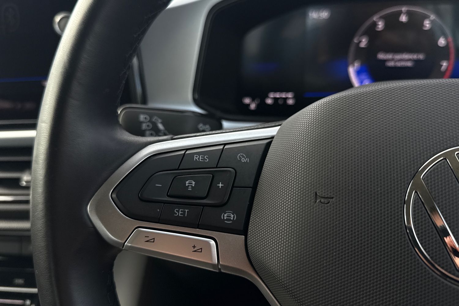 Used Volkswagen T-Roc 2024 for sale - 75970574: Photo 34