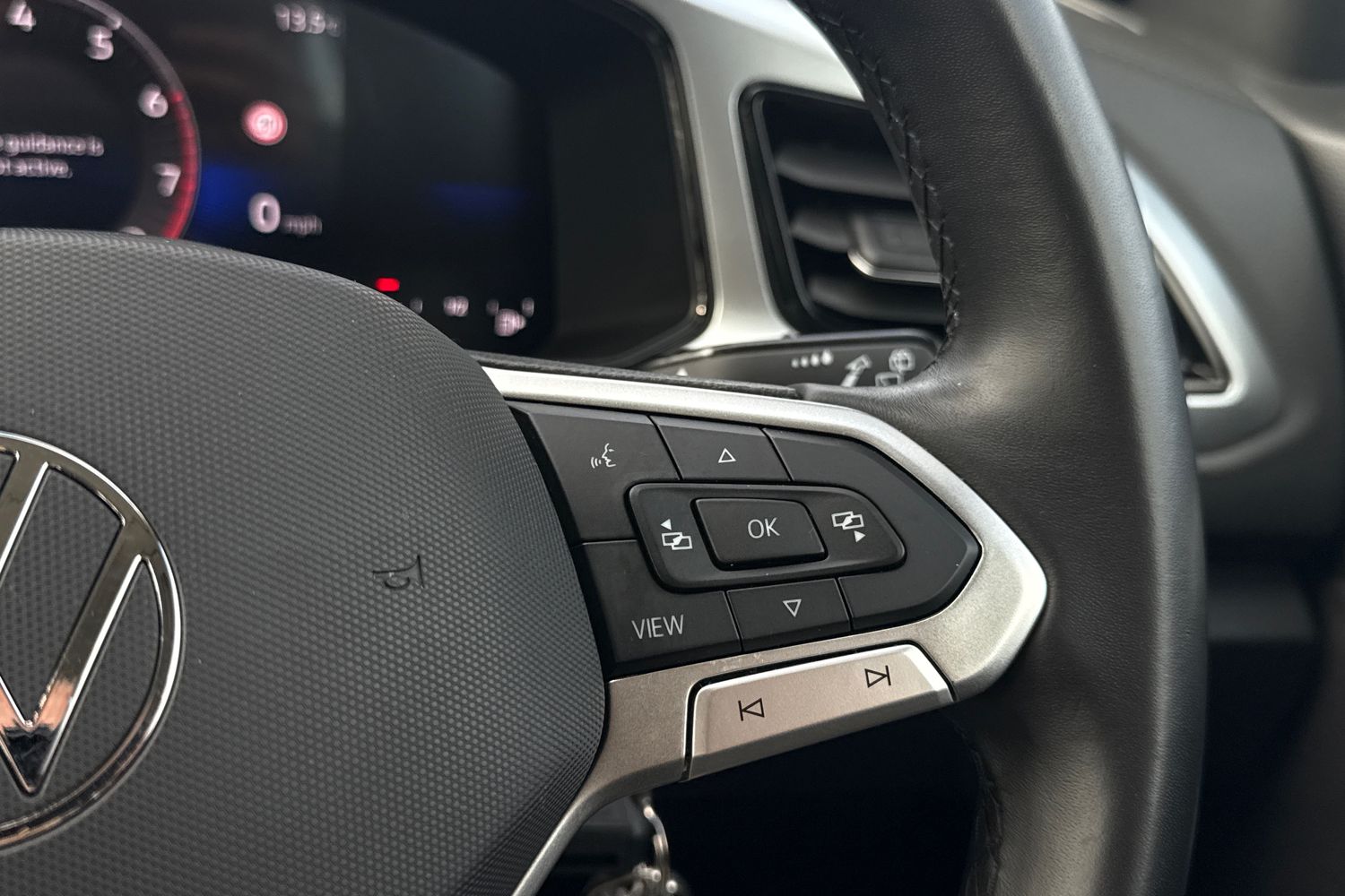 Used Volkswagen T-Roc 2024 for sale - 75970574: Photo 35