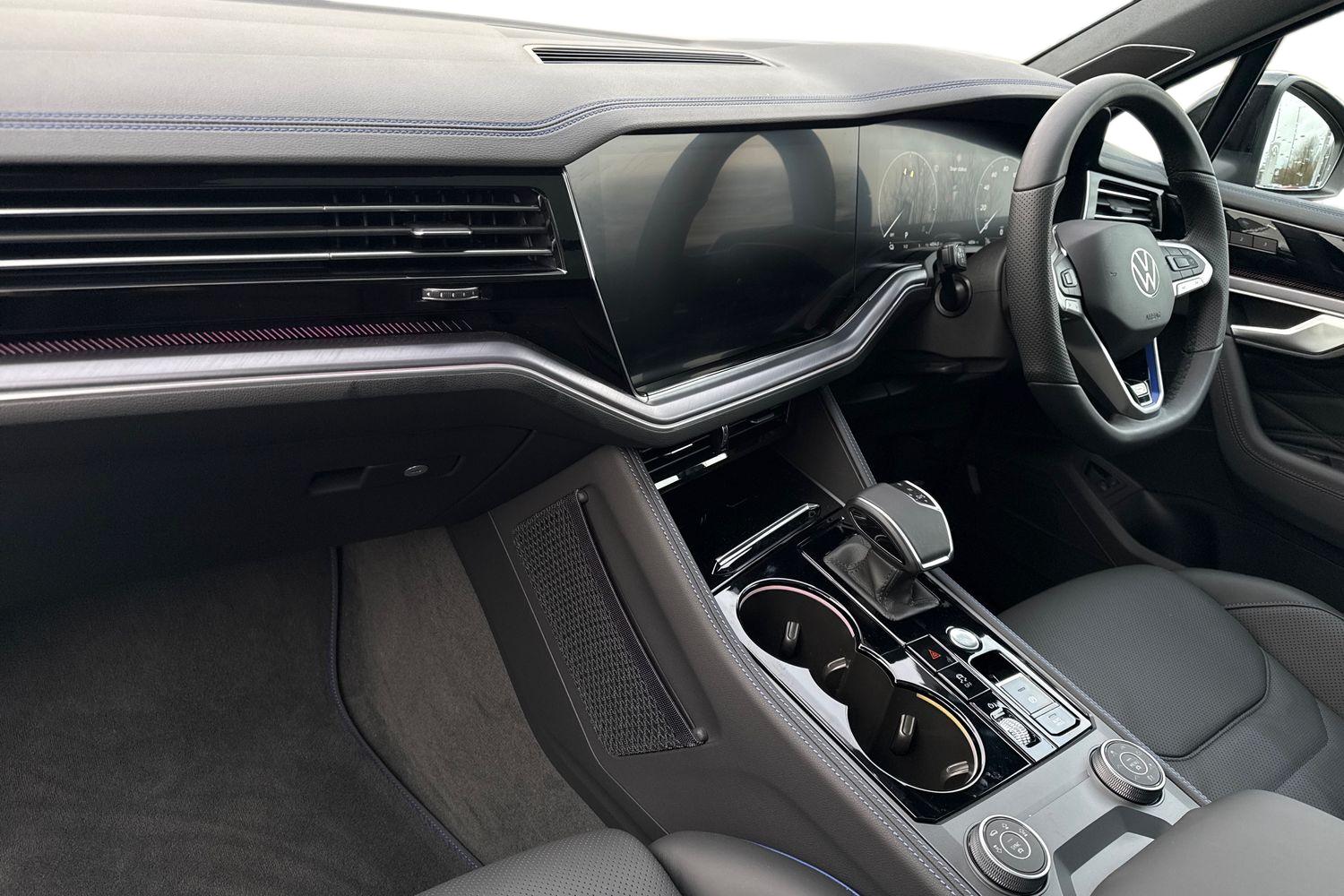 Used Volkswagen Touareg 2025 for sale - 77282141: Photo 14