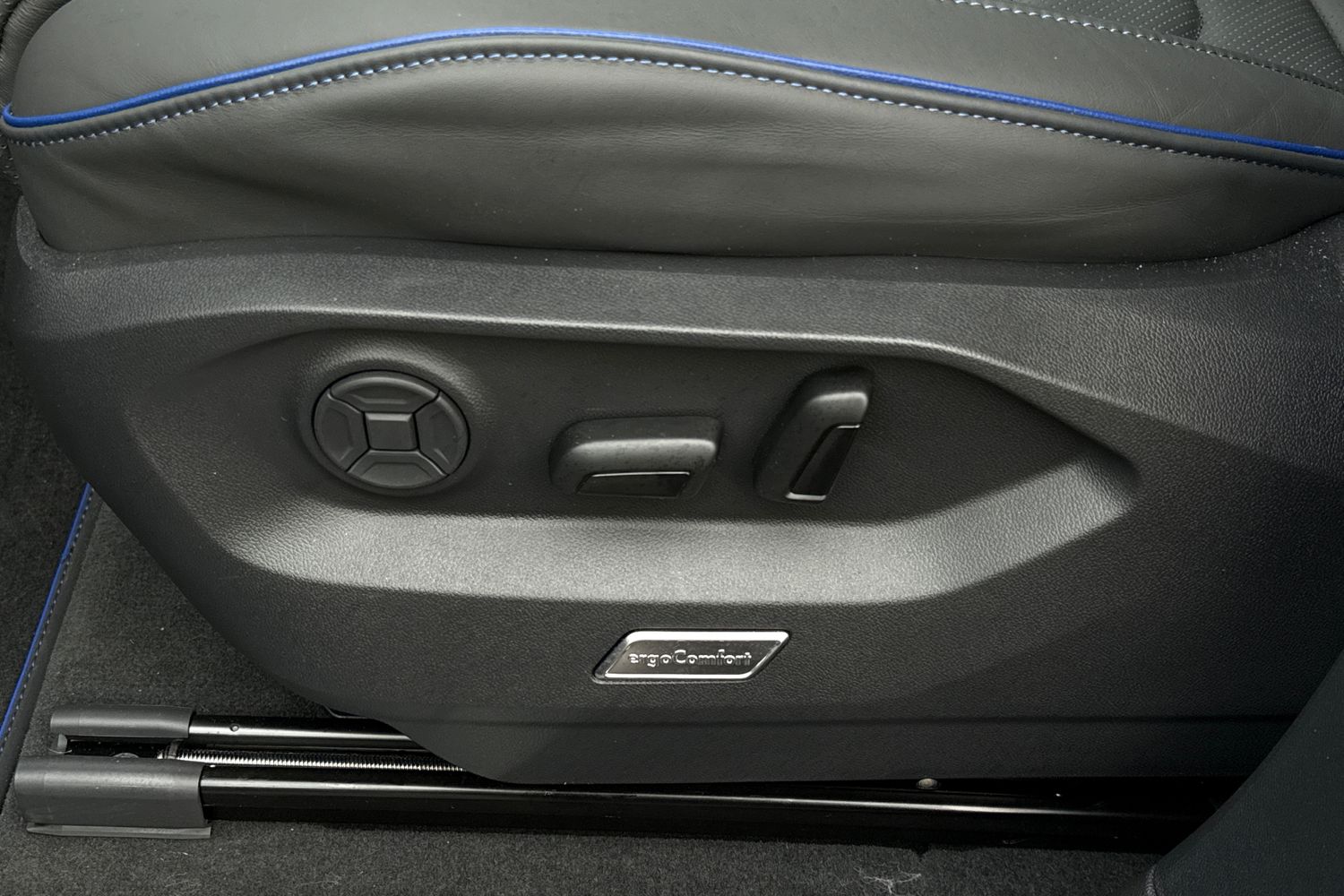 Used Volkswagen Touareg 2025 for sale - 77282141: Photo 36