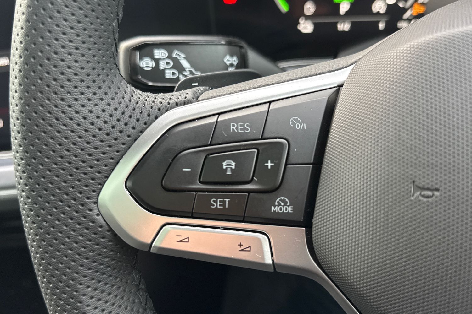 Used Volkswagen Touareg 2025 for sale - 77282141: Photo 37