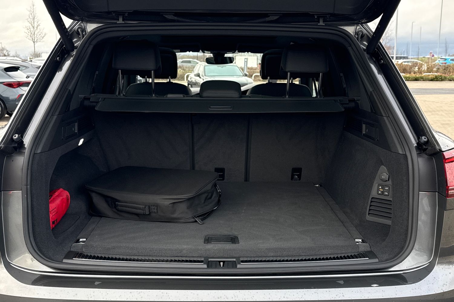 Used Volkswagen Touareg 2025 for sale - 77282141: Photo 6