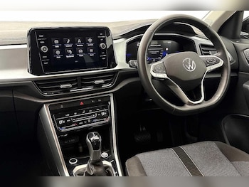 Used Volkswagen T-Roc 2025 for sale - 79229956: Photo