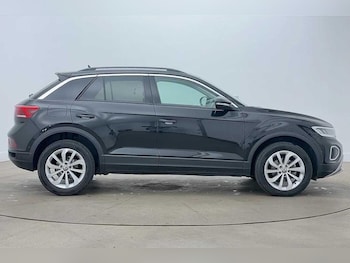 Used Volkswagen T-Roc 2025 for sale - 79229956: Photo