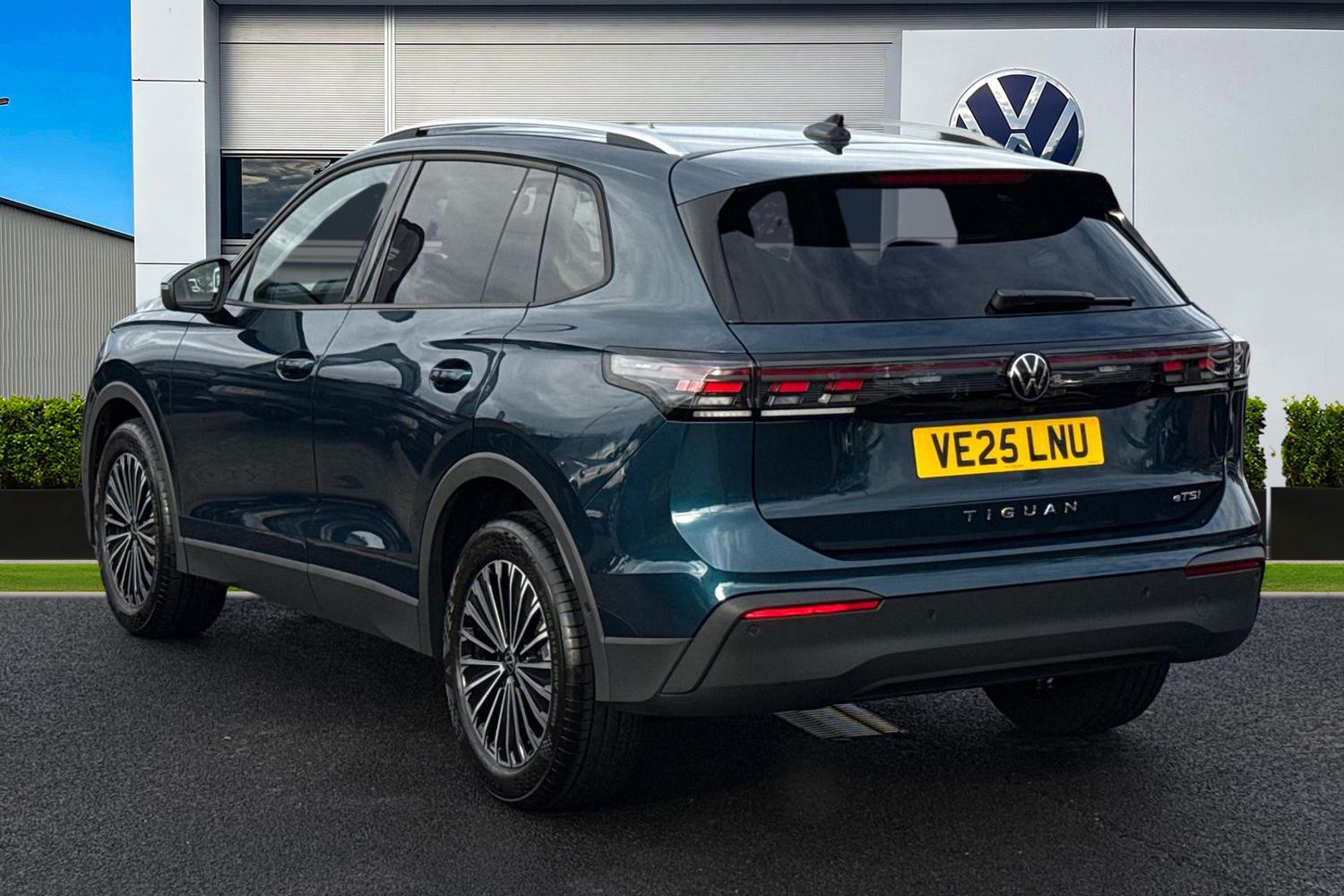 Used Volkswagen Tiguan 2025 for sale - 76480917: Photo 2