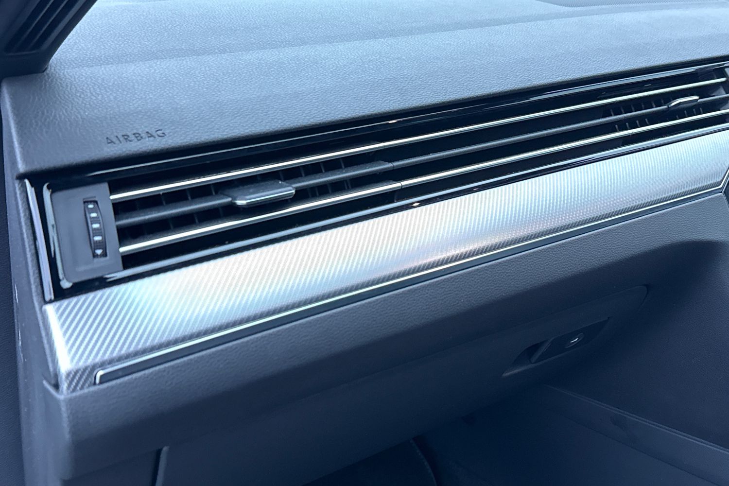 Used Volkswagen Passat 2023 for sale - 76732484: Photo 32