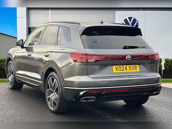 Used Volkswagen Touareg 2024 for sale - 77382792: Photo