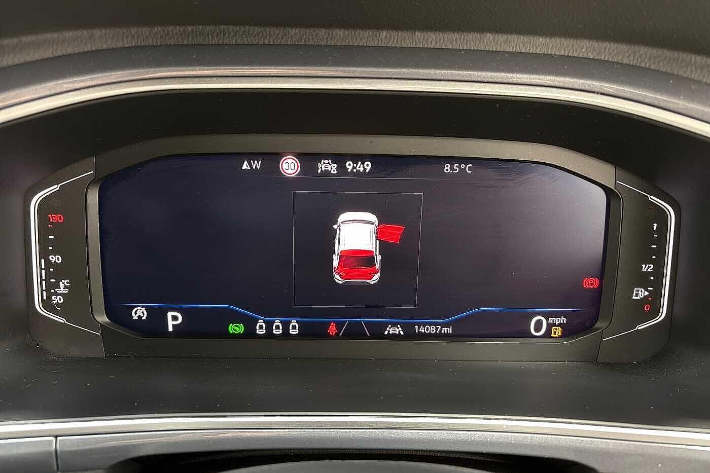 Used Volkswagen T-Roc 2024 for sale - 76665172: Photo 11