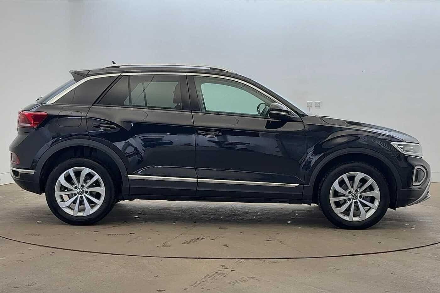 Used Volkswagen T-Roc 2024 for sale - 76665172: Photo 4