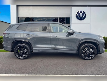 Used Volkswagen Touran 2025 for sale - 76390853: Photo