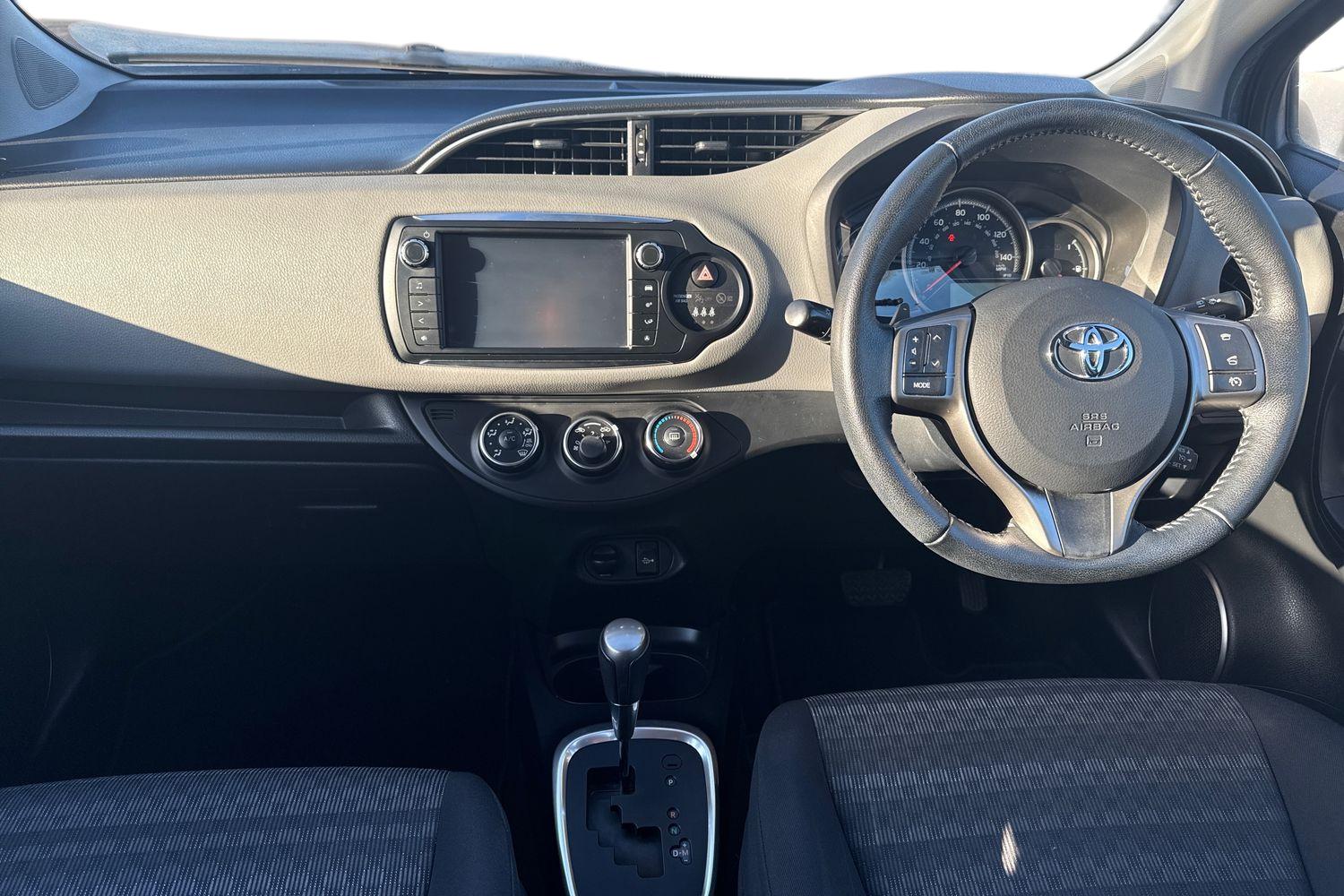 Used Toyota Yaris 2017 for sale - 76705473: Photo 18