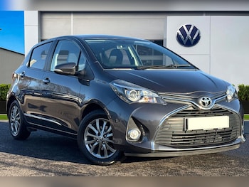 Used Toyota Yaris 2017 for sale - 76705473: Photo