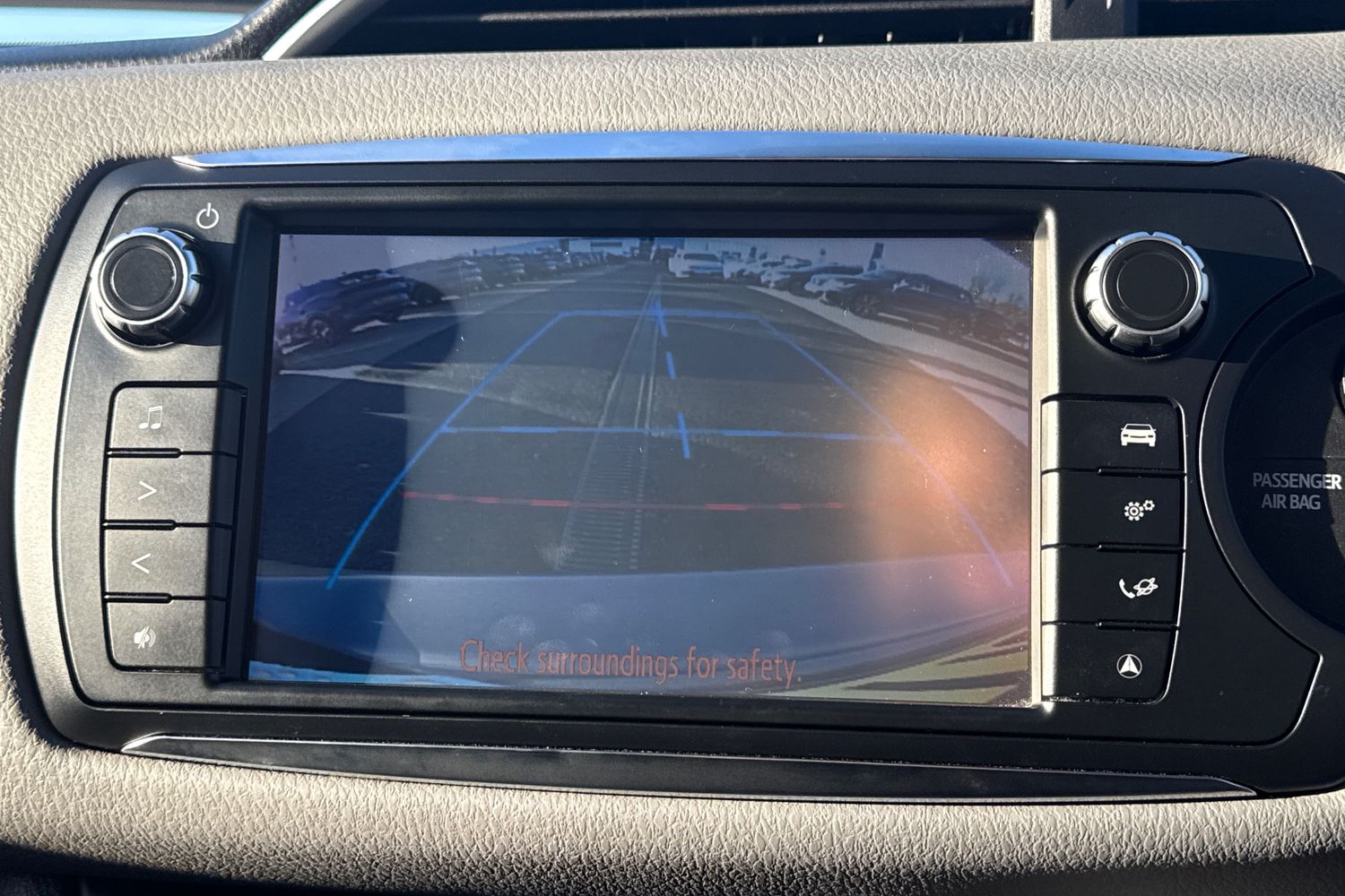 Used Toyota Yaris 2017 for sale - 76705473: Photo 34