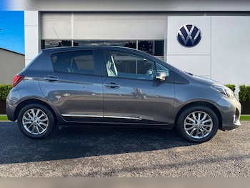 Used Toyota Yaris 2017 for sale - 76705473: Photo