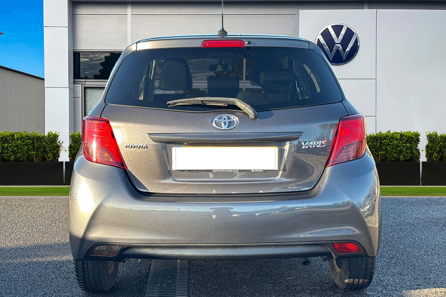 Used Toyota Yaris 2017 for sale - 76705473: Photo 4