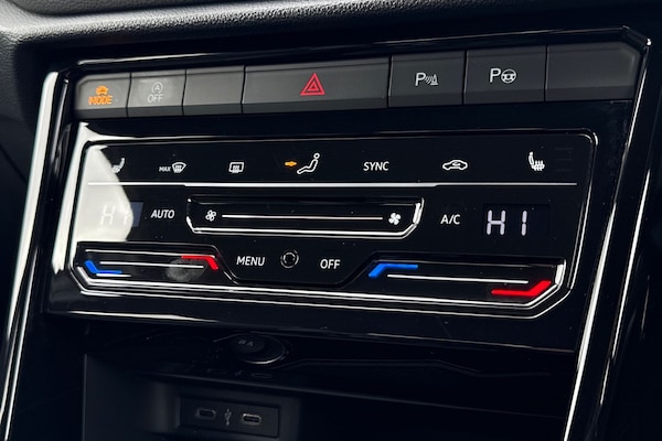 Used Volkswagen T-Roc 2022 for sale - 76218632: Photo 22
