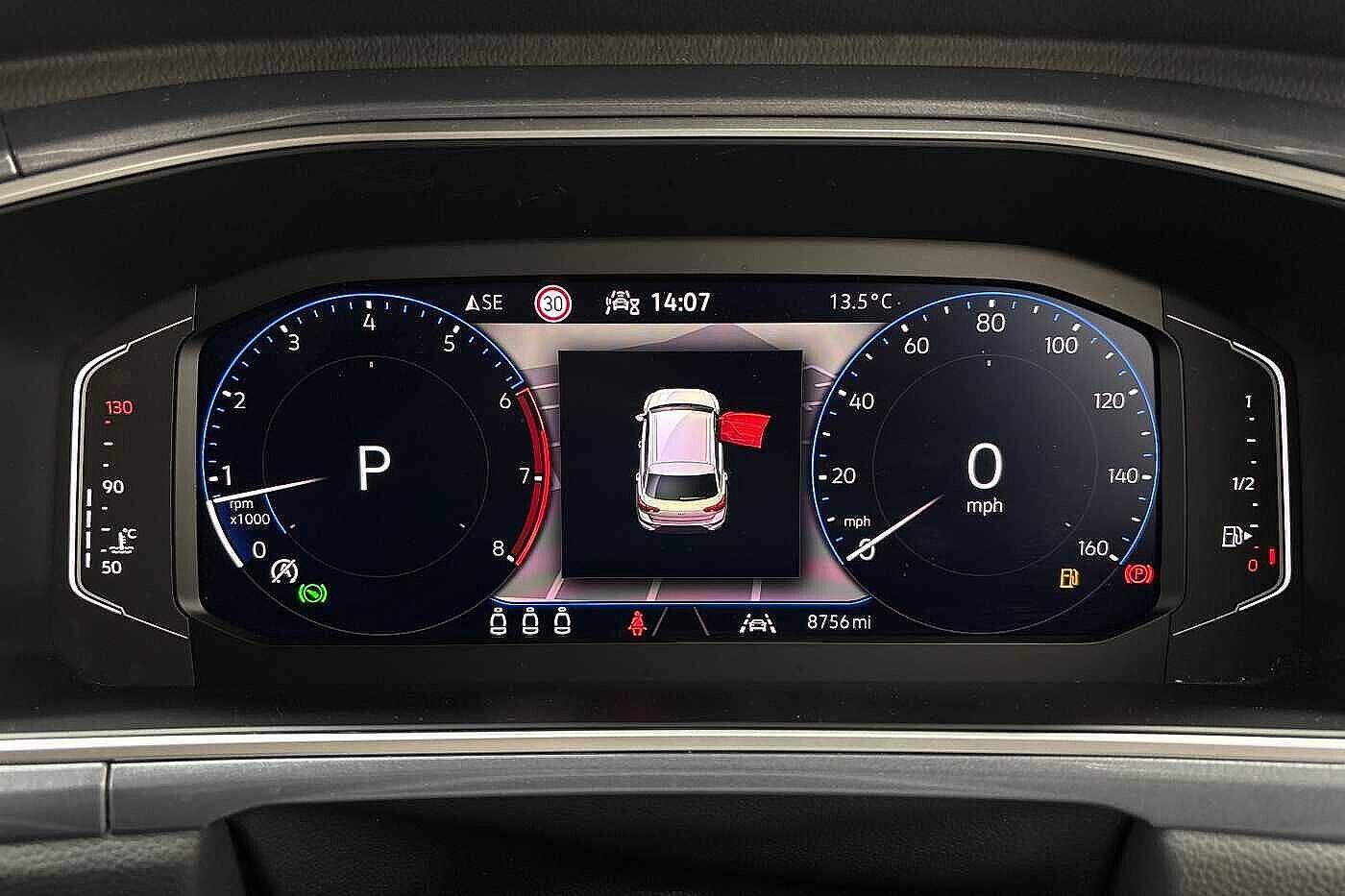 Used Volkswagen T-Roc 2024 for sale - 76665179: Photo 11