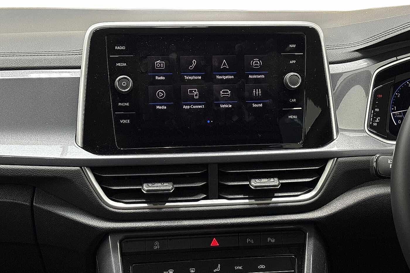 Used Volkswagen T-Roc 2024 for sale - 76665179: Photo 12