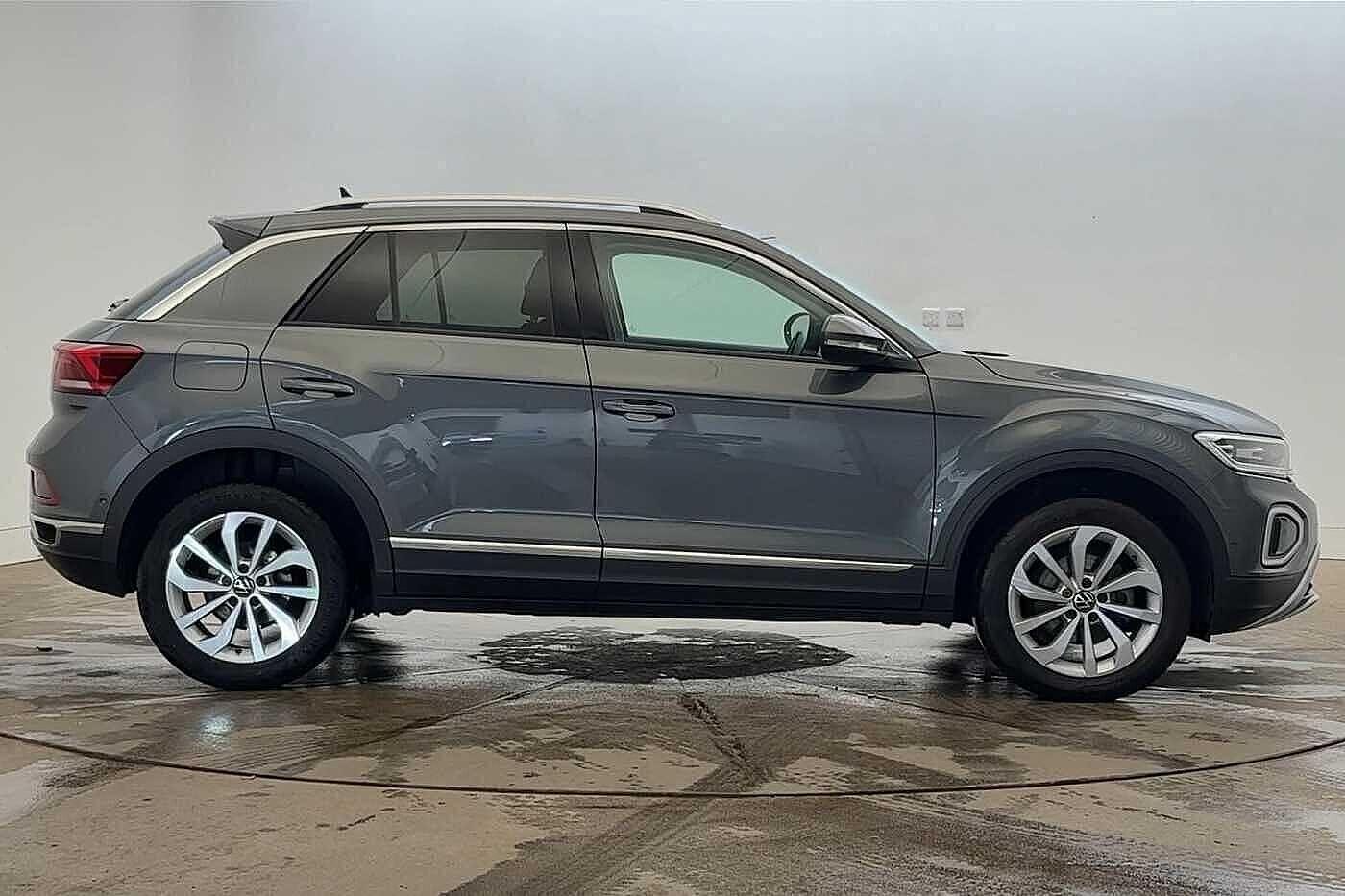 Used Volkswagen T-Roc 2024 for sale - 76665179: Photo 4