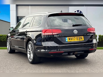 Used Volkswagen Passat 2017 for sale - 75556898: Photo