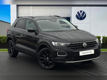 Used Volkswagen T-Roc 2021 for sale - 76476188: Photo
