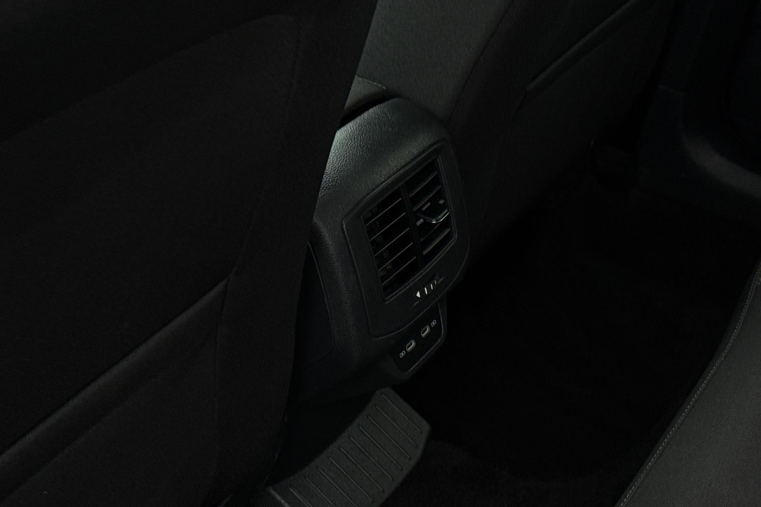 Used Volkswagen T-Roc 2021 for sale - 76476188: Photo 30