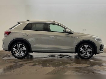 Used Volkswagen T-Roc 2025 for sale - 77236056: Photo