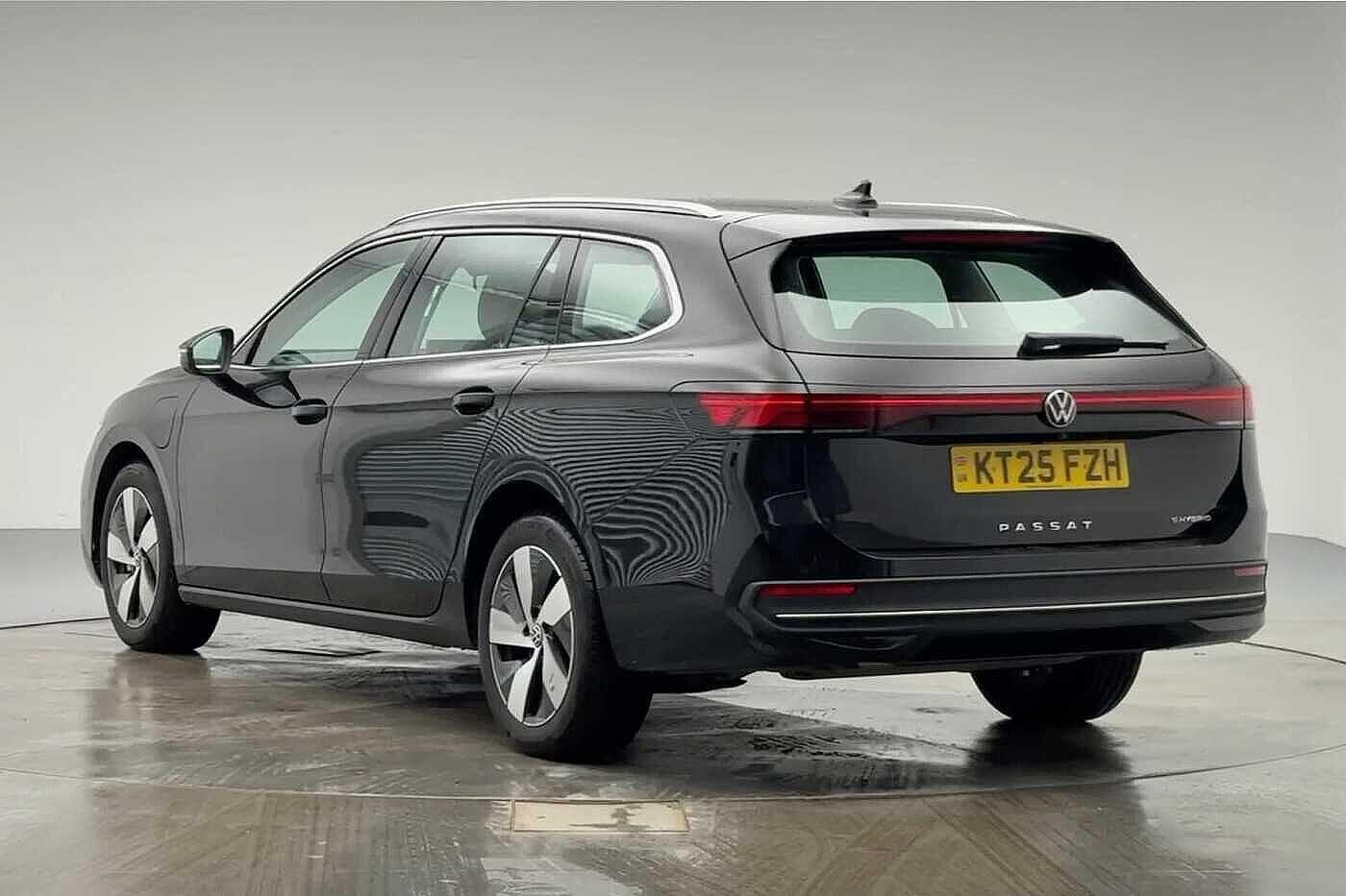 Used Volkswagen Passat 2025 for sale - 77820287: Photo 3