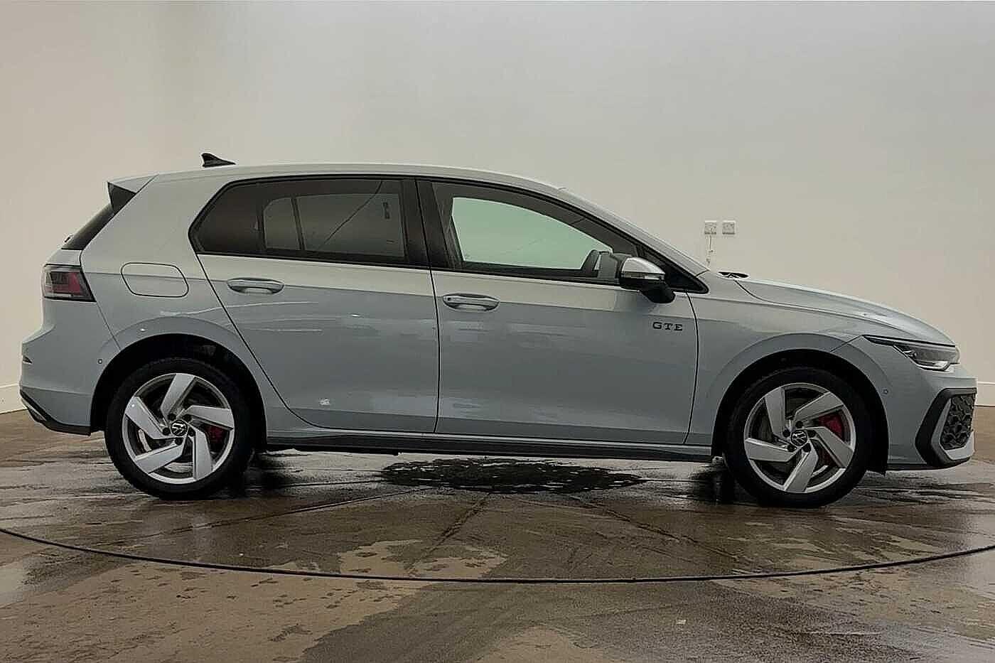 Used Volkswagen Golf 2025 for sale - 76629792: Photo 4