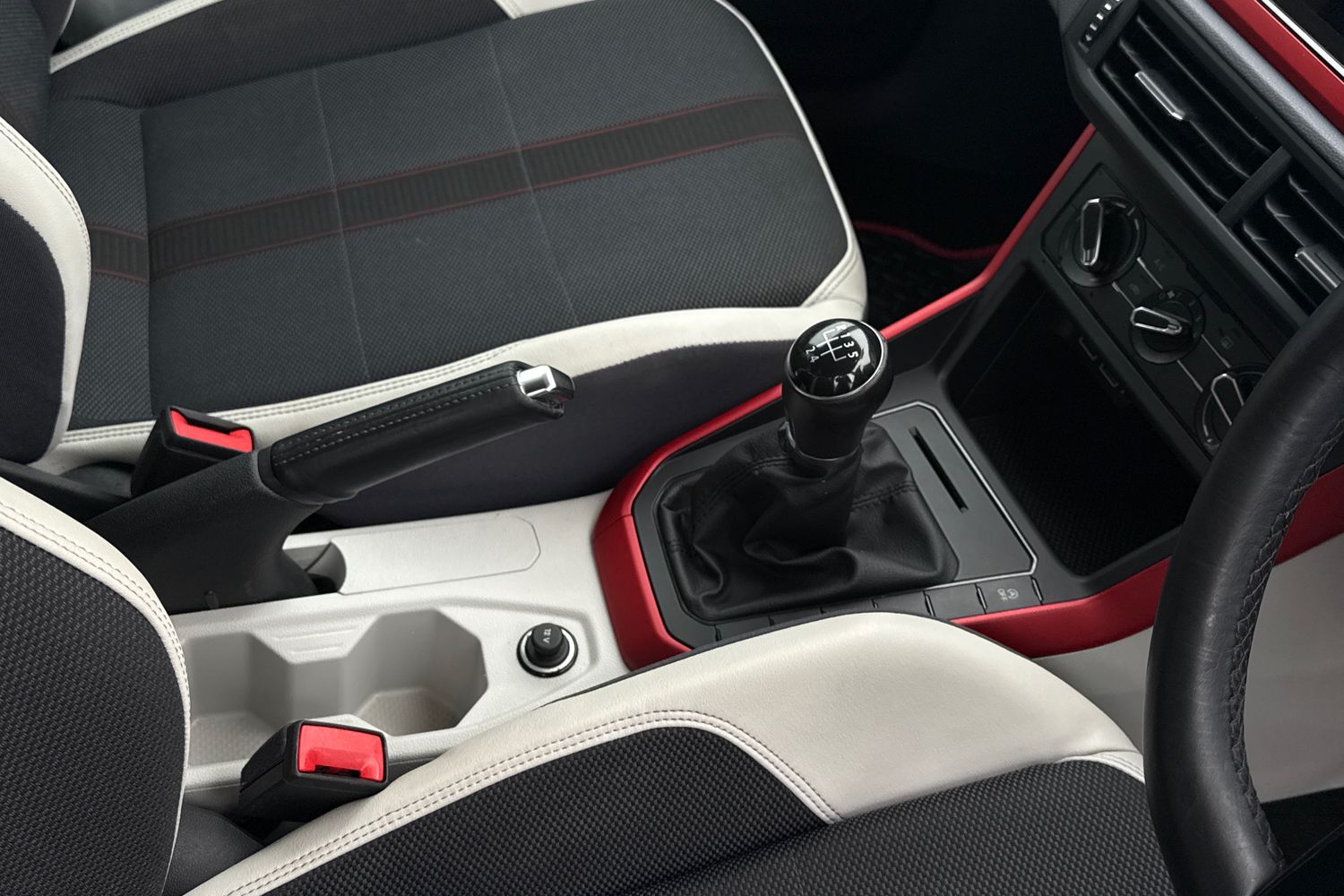 Used Volkswagen Polo 2019 for sale - 77000798: Photo 23