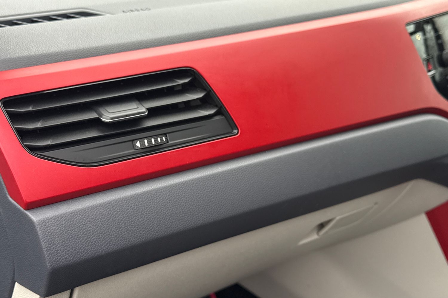 Used Volkswagen Polo 2019 for sale - 77000798: Photo 28