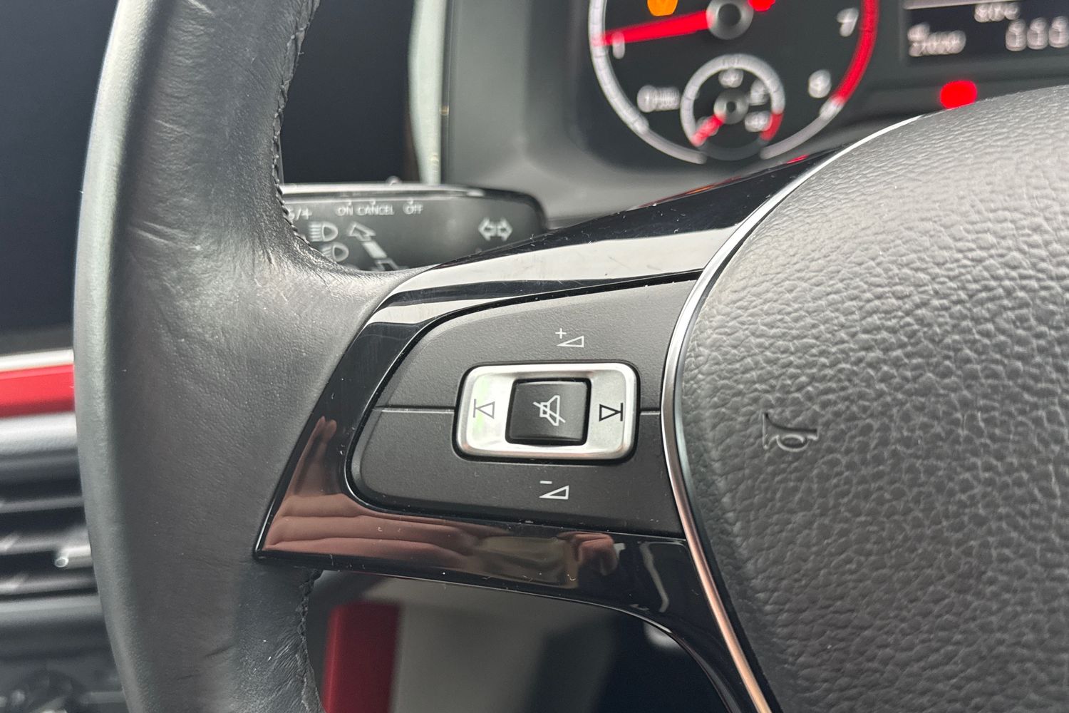 Used Volkswagen Polo 2019 for sale - 77000798: Photo 31