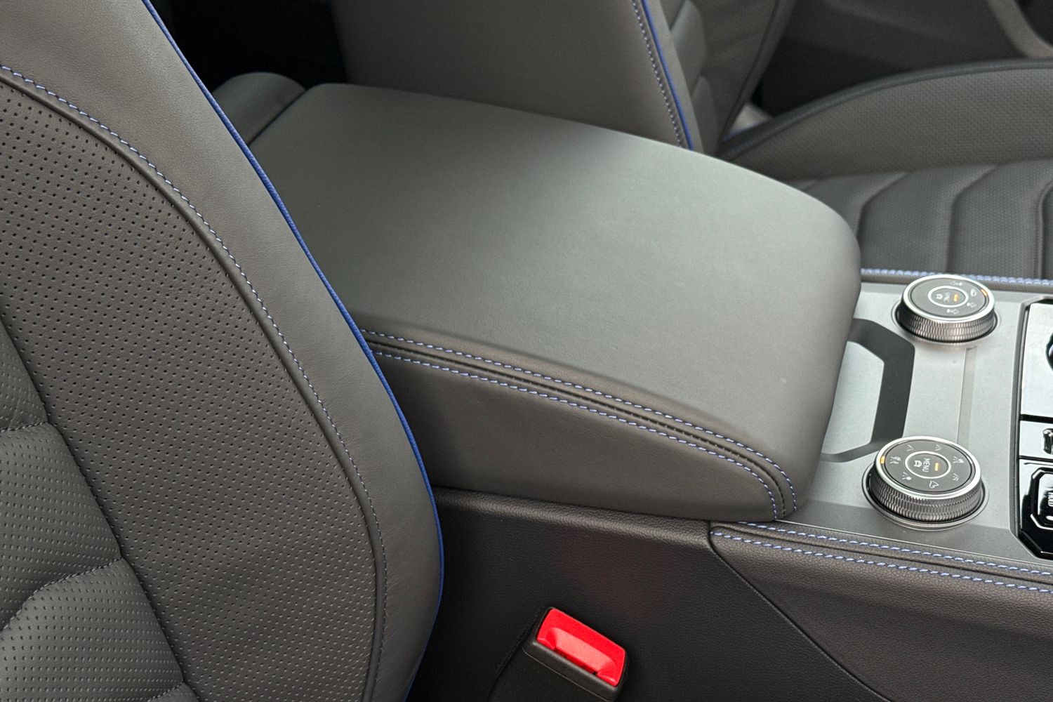 Used Volkswagen Touareg 2025 for sale - 77282110: Photo 34