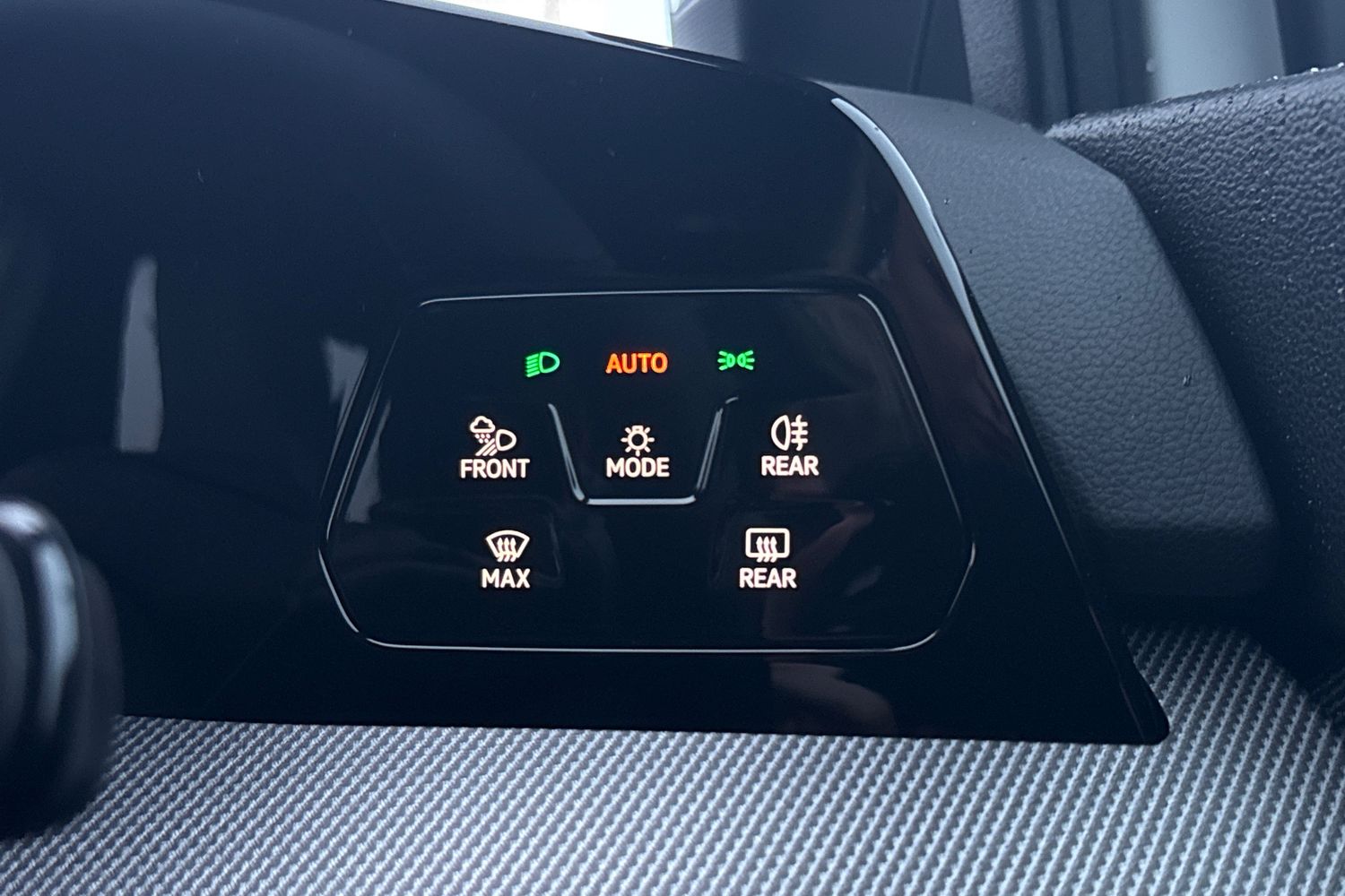 Used Volkswagen Golf 2025 for sale - 76884125: Photo 32