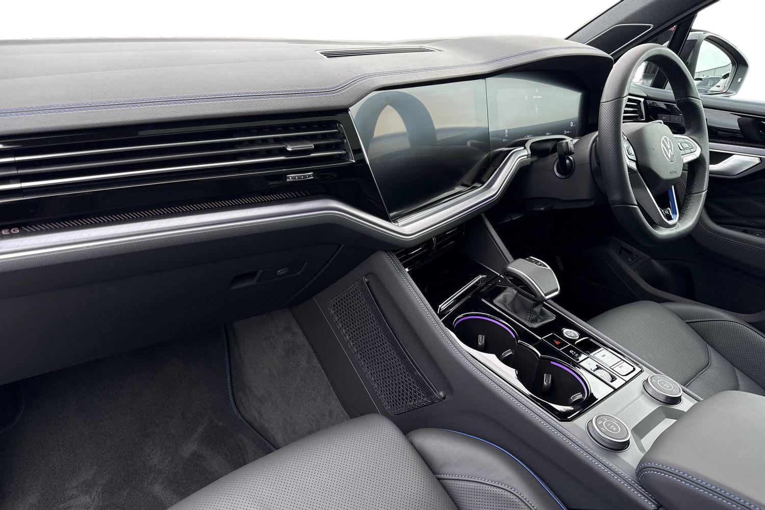 Used Volkswagen Touareg 2025 for sale - 76502986: Photo 14