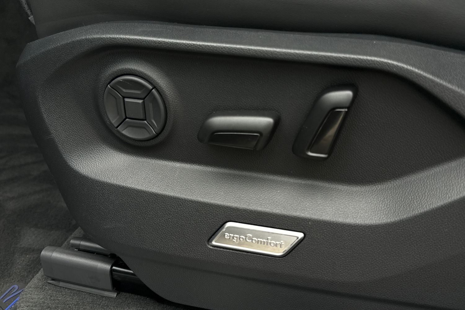 Used Volkswagen Touareg 2025 for sale - 76502986: Photo 38