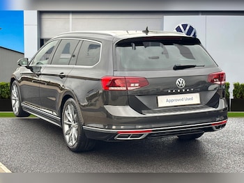 Used Volkswagen Passat 2021 for sale - 76334390: Photo