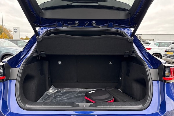 Used Lexus LBX 2024 for sale - 76300202: Photo 6