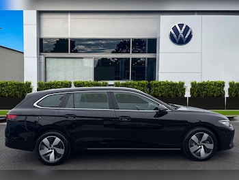 Used Volkswagen Passat 2025 for sale - 79308550: Photo
