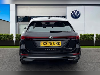 Used Volkswagen Passat 2025 for sale - 79308550: Photo