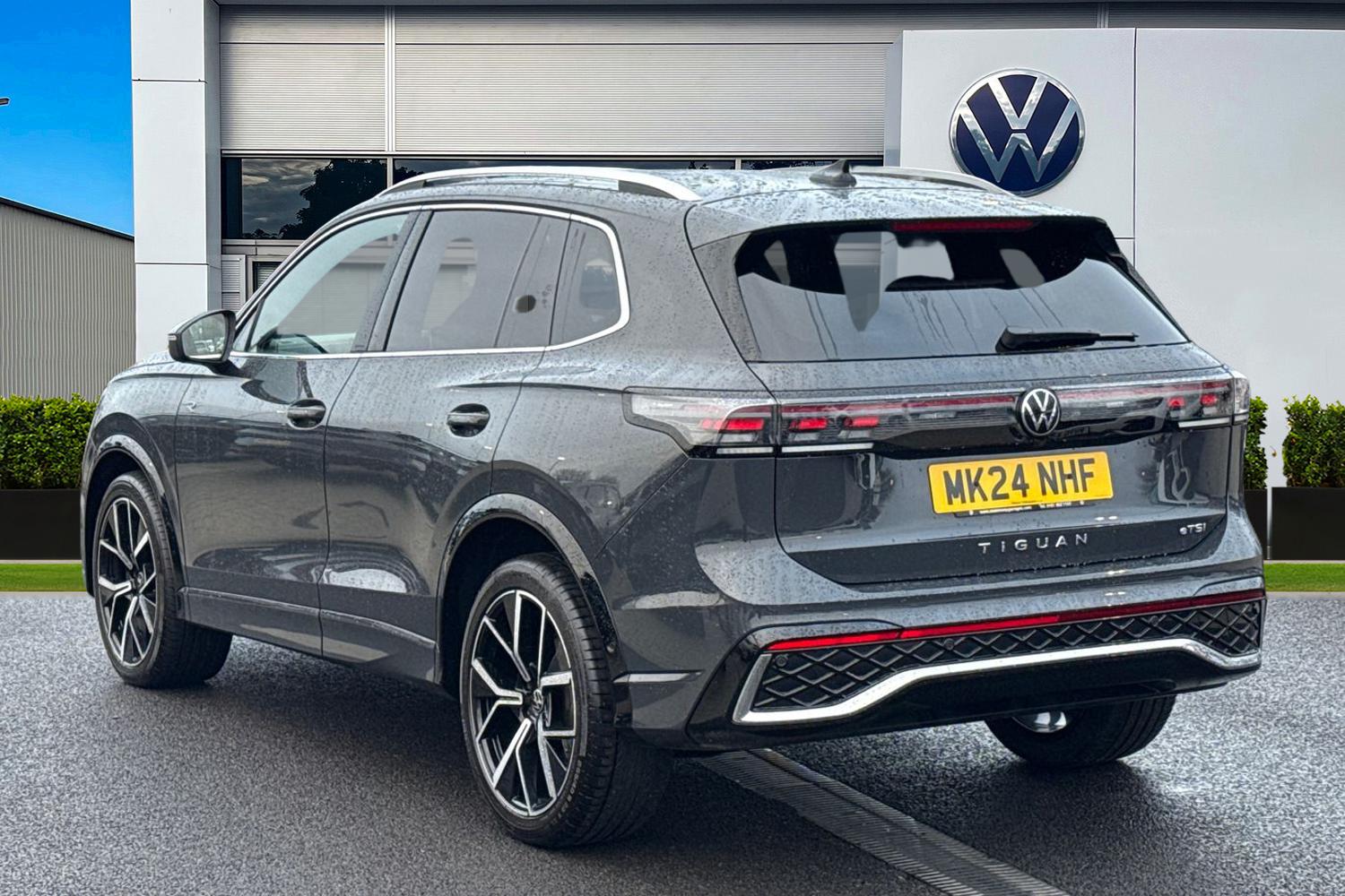 Used Volkswagen Tiguan 2024 for sale - 77257735: Photo 2