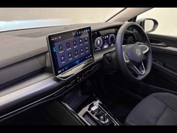 Used Volkswagen Golf 2024 for sale - 75367746: Photo