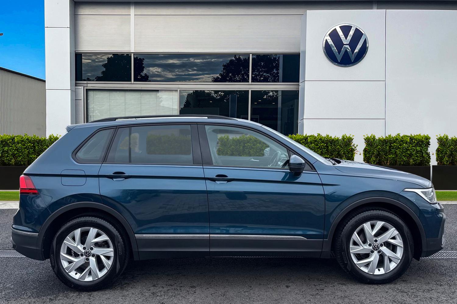 Used Volkswagen Tiguan 2023 for sale - 77787427: Photo 3