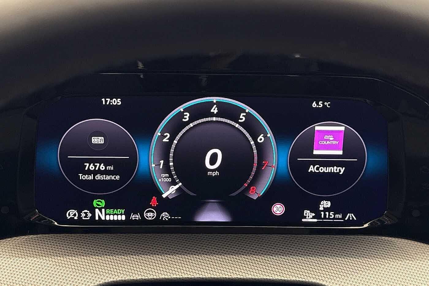 Used Volkswagen Golf 2025 for sale - 76919331: Photo 11