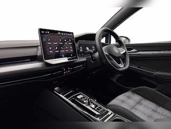 Used Volkswagen Golf 2025 for sale - 78641529: Photo