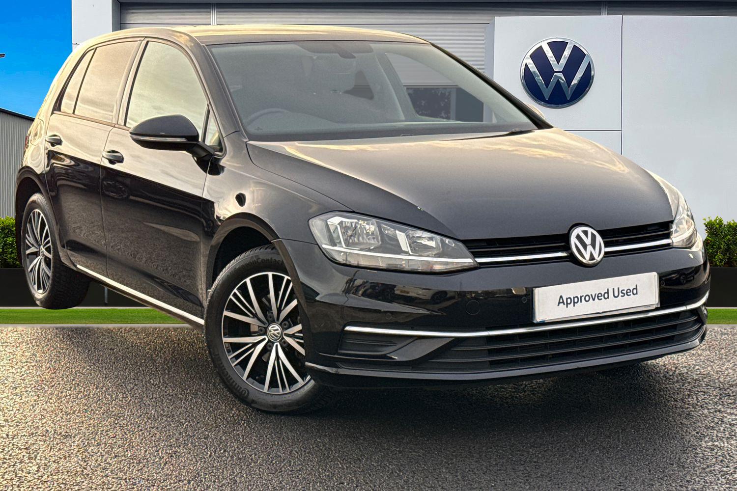 Used Volkswagen Golf 2017 for sale - 77348314: Photo 1