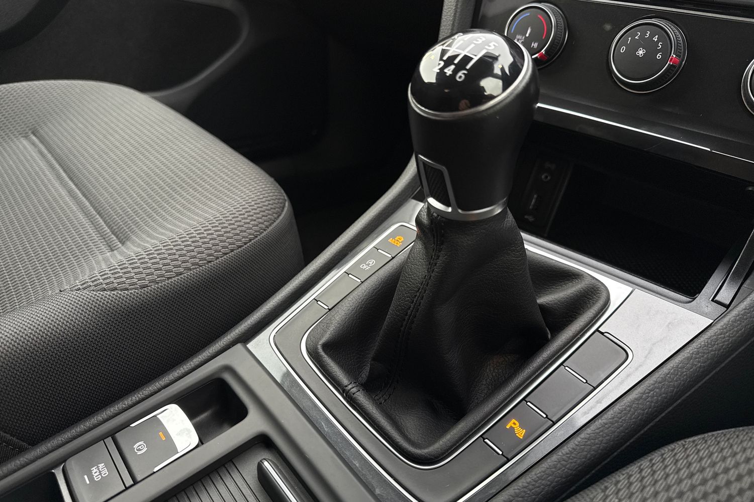 Used Volkswagen Golf 2017 for sale - 77348314: Photo 34