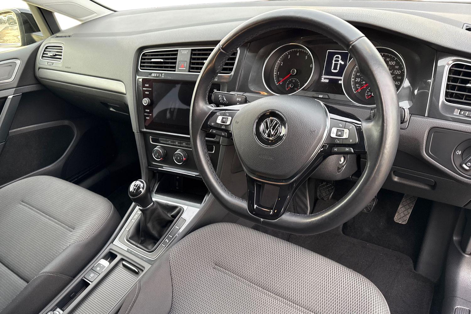 Used Volkswagen Golf 2017 for sale - 77348314: Photo 8