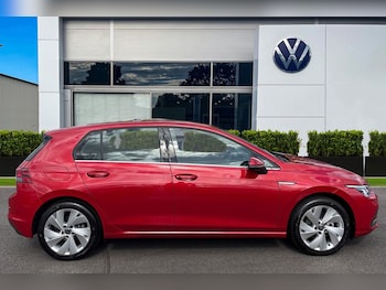 Used Volkswagen Golf 2023 for sale - 78273400: Photo